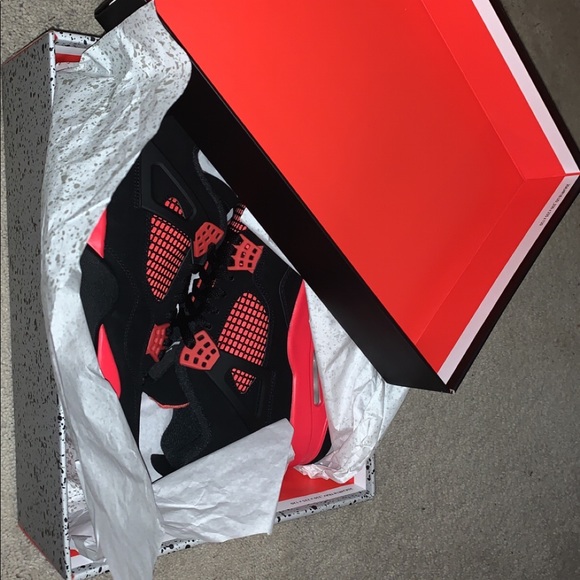 Jordan 4 Retro Red Thunder